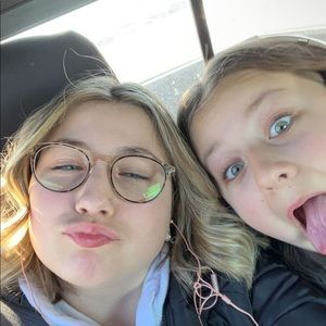 Meet your Posher, Daisy